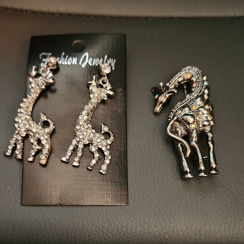 Fashion Jewelry Silver Giraffe Earrings